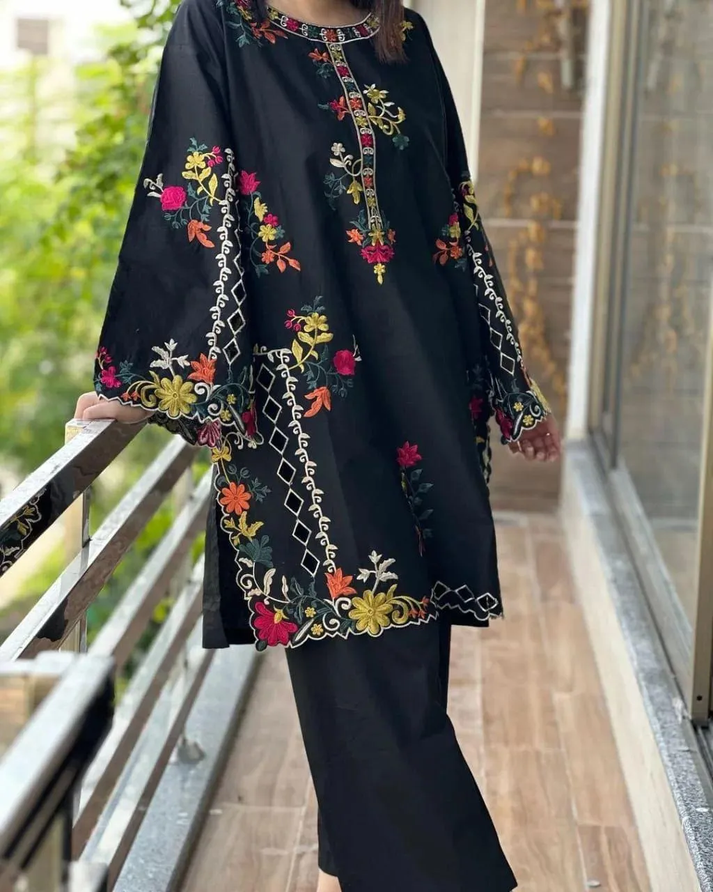 2 Pcs Women’s Stitched Linen Embroidered Suit