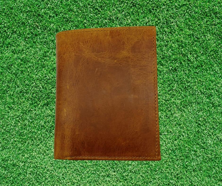 Men's Leather Plain Bi-Fold Wallet