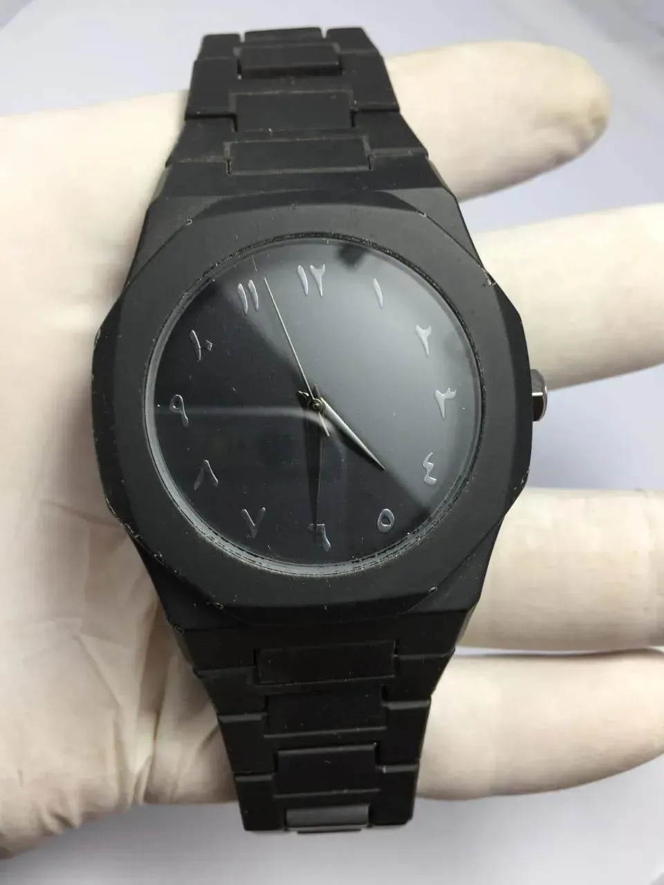 Black Men's Stylish Quartz Watch with Chain Strap