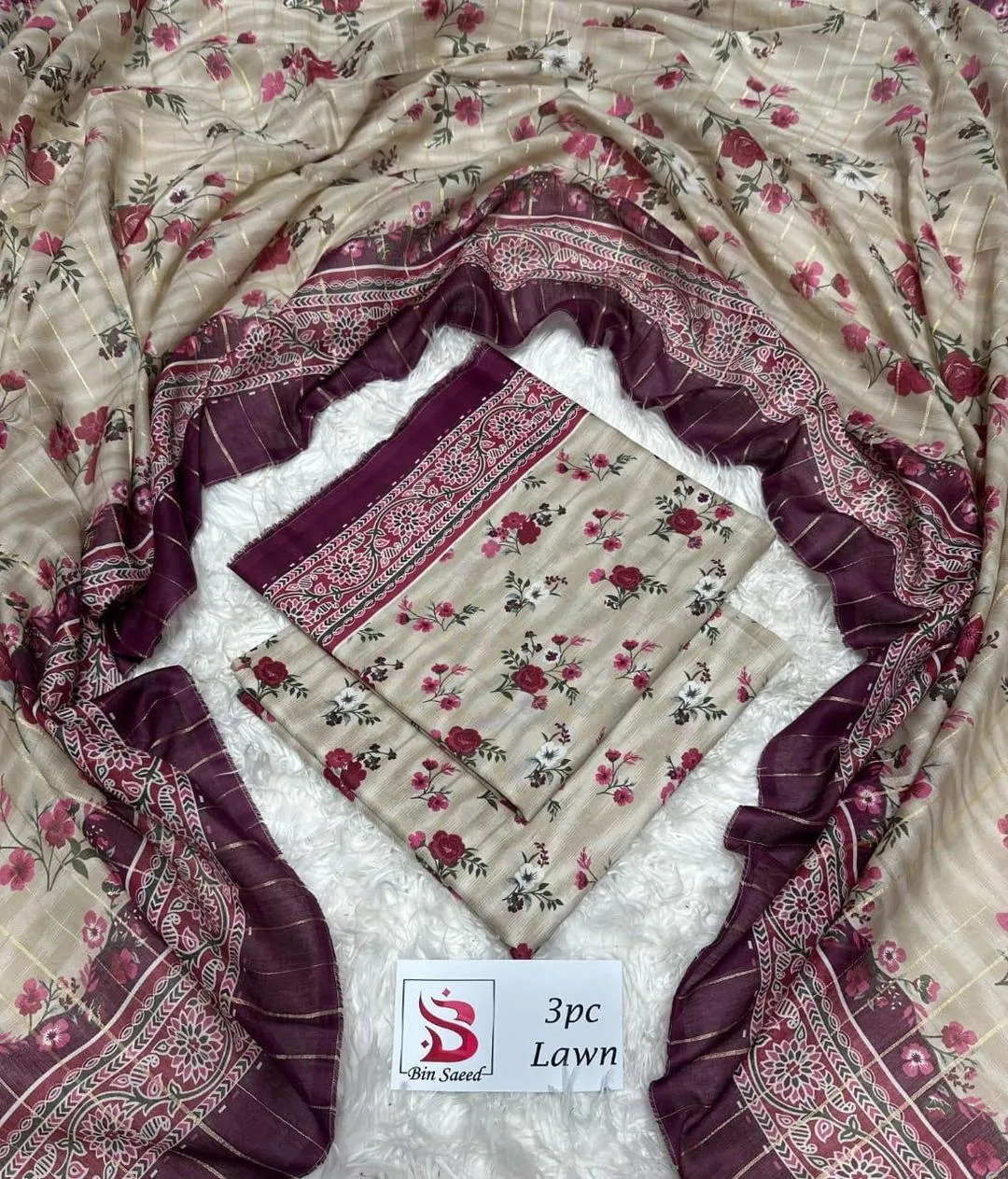 3 Pcs Women's Unstitched Printed Suit