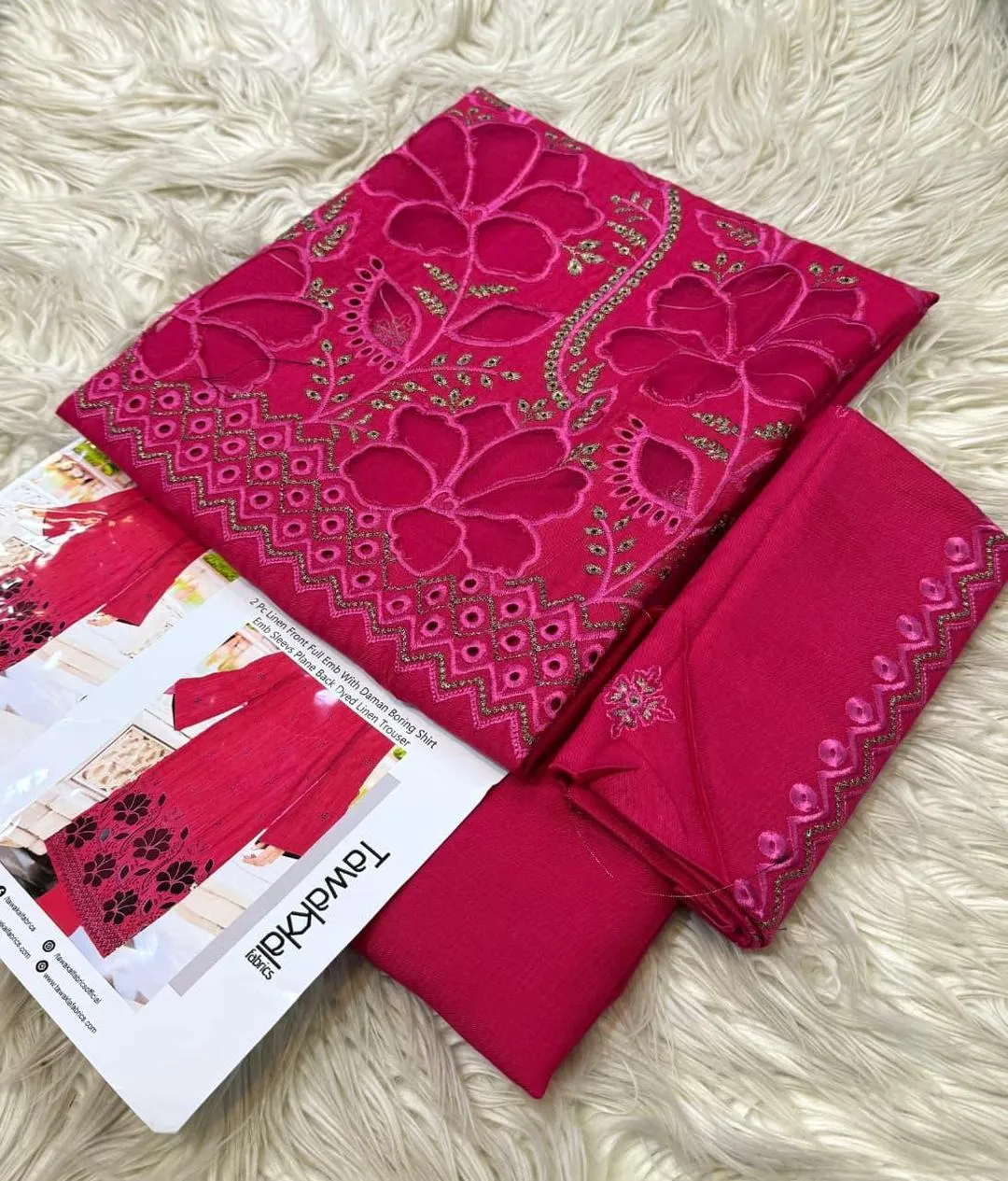 3 Pcs Women's Unstitched Plain Suit