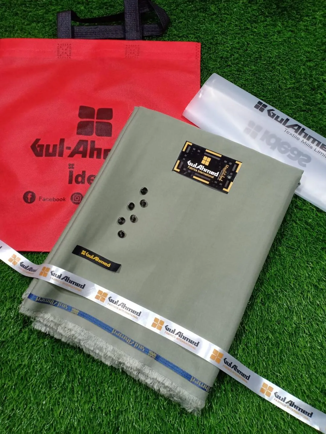 Men’s Unstitched Wash And Wear Plain Suit