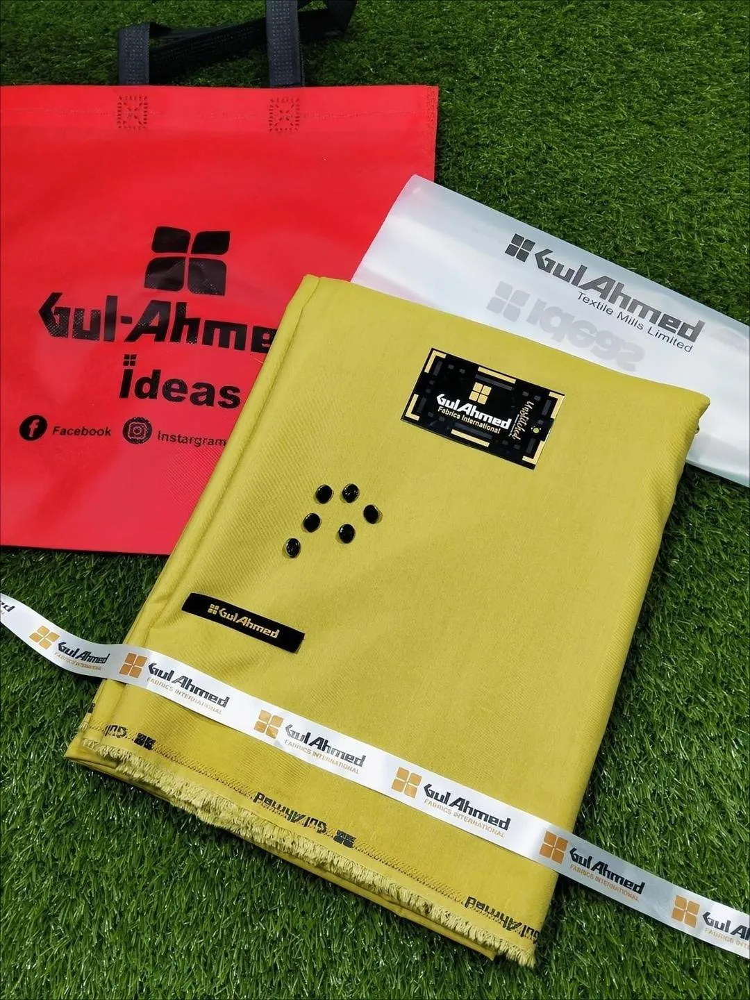 Men’s Unstitched Wash And Wear Plain Suit