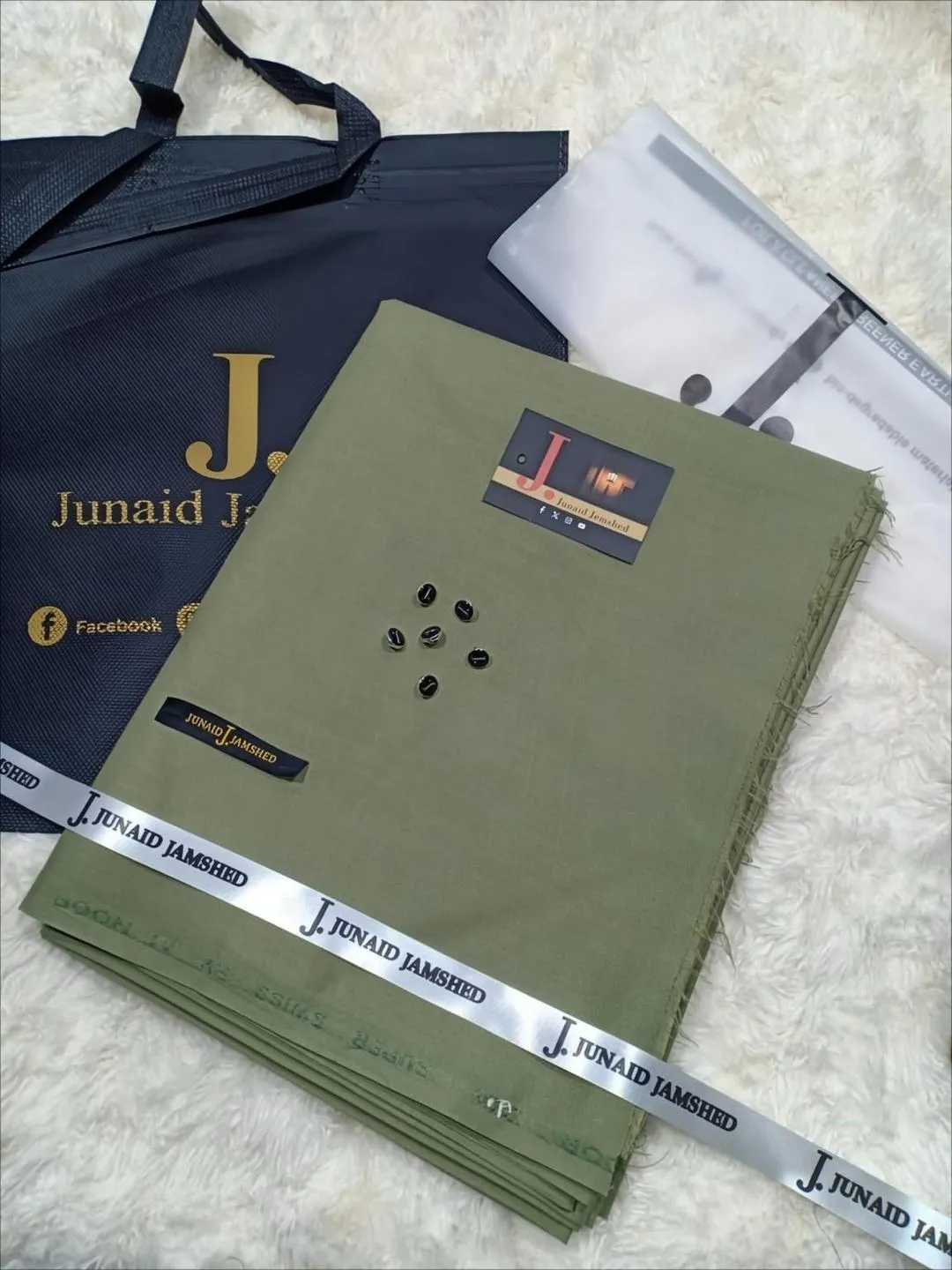 Men’s Unstitched Wash And Wear Plain Suit