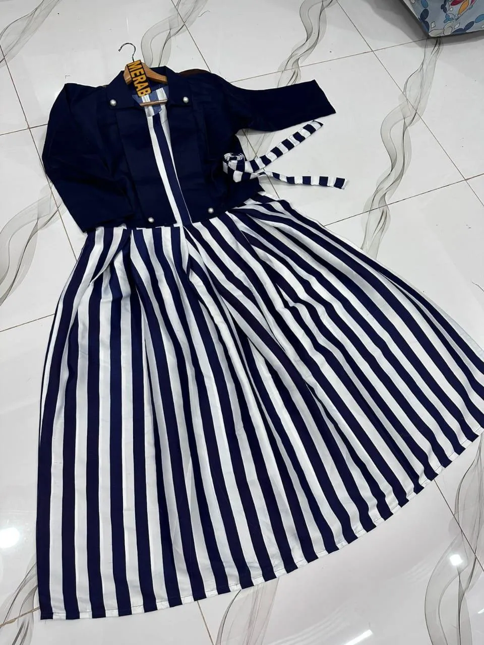 2 Pcs Women's Stitched Silk Printed Maxi Suit