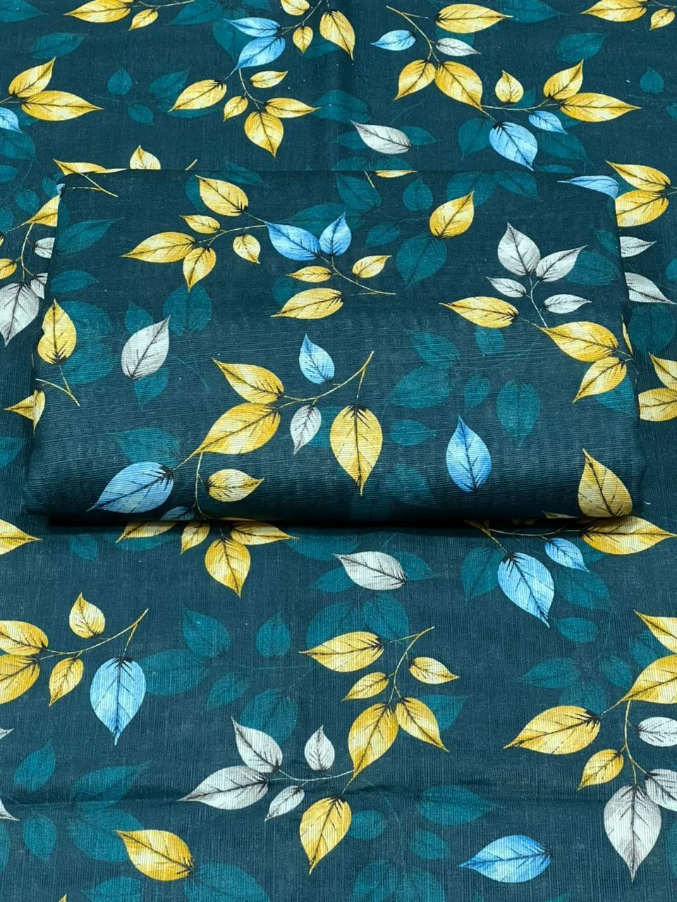 2 Pcs Women's Unstitched Printed Suit