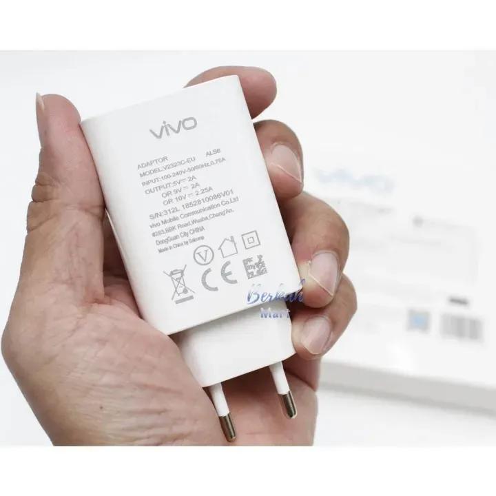  Vivo 120 W FlashCharge Adapter