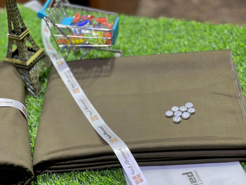 Men's Unstitched Wash And Wear Plain Suit