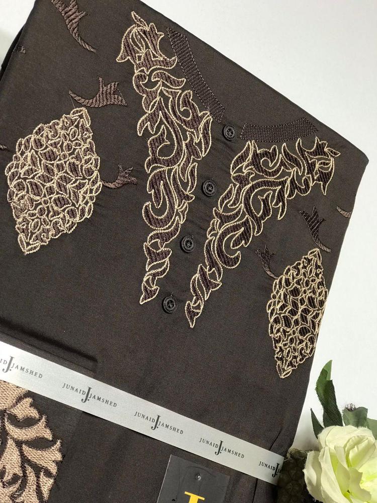 Men’s Unstitched Wash And Wear Embroidered Suit