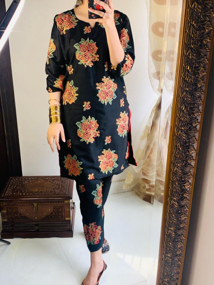 2 Pcs Women's Stitched Linen Printed Shirt And Trouser - Black