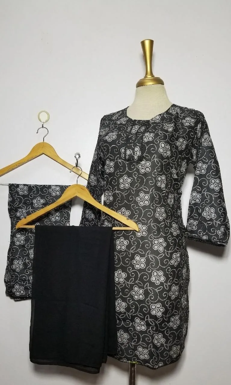 3 Pcs Women's Stitched Lawn Digital Print Suit Black Special