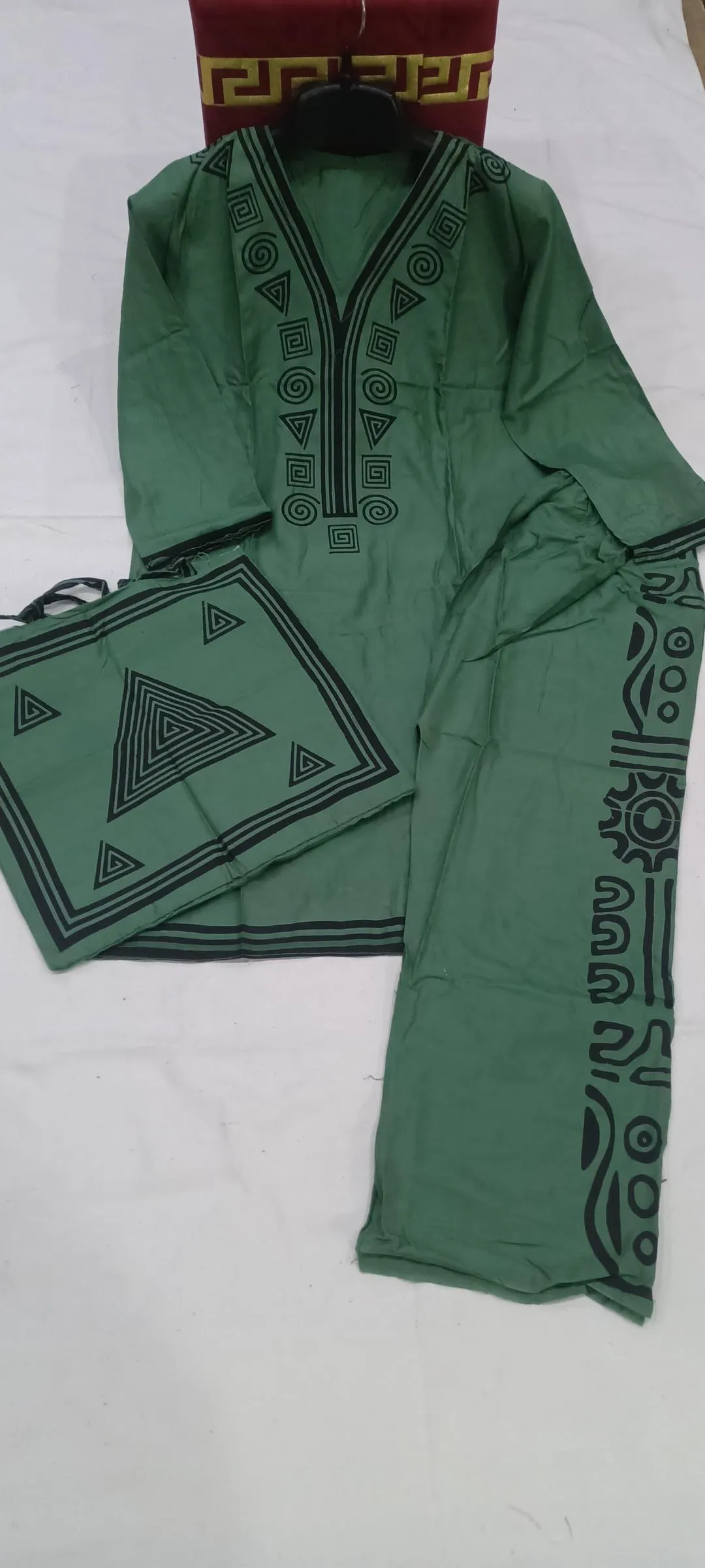 Linen 3-Piece Printed Set Green V-Neck