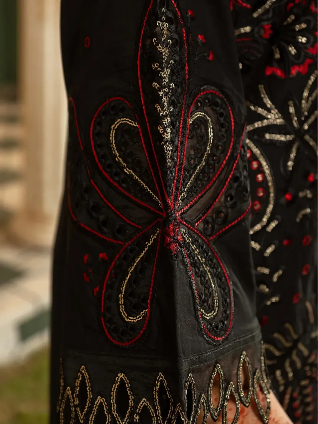 Lehran - U4B Women's Stitched Embroidered Lawn Suit - 3 Pcs In Black