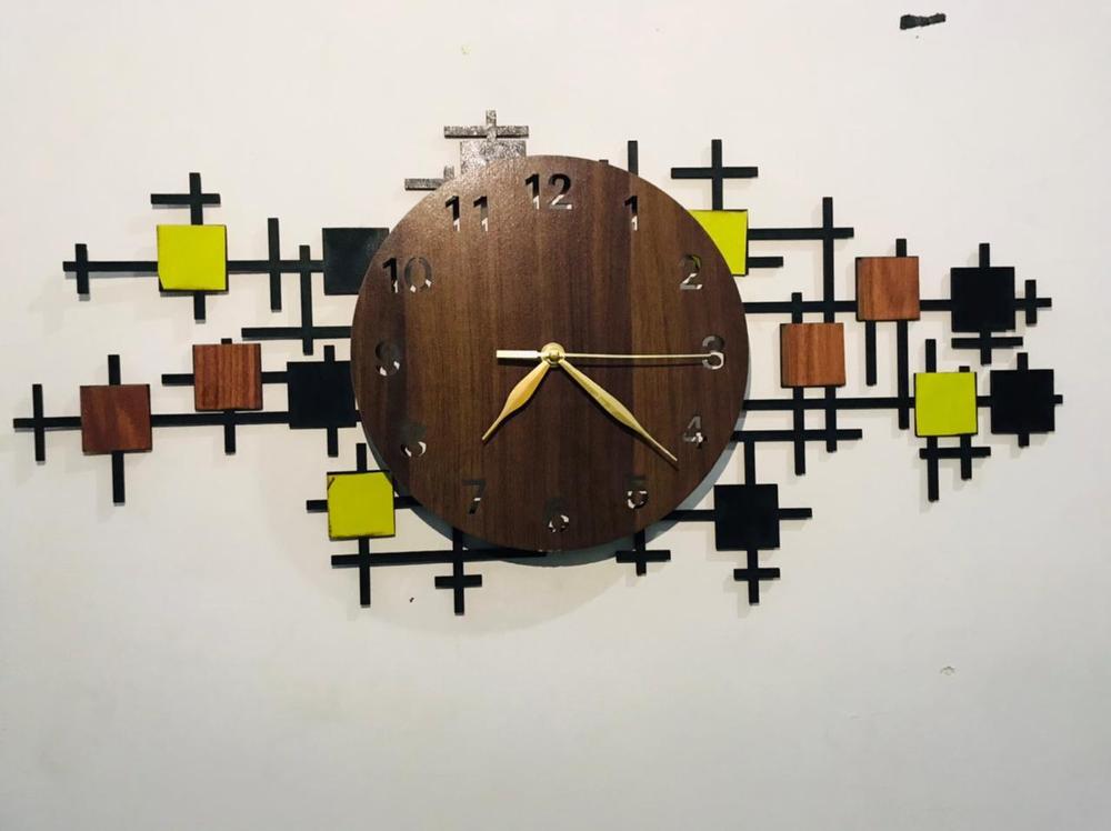 Modern Design Quartz Laminated Wall Clock