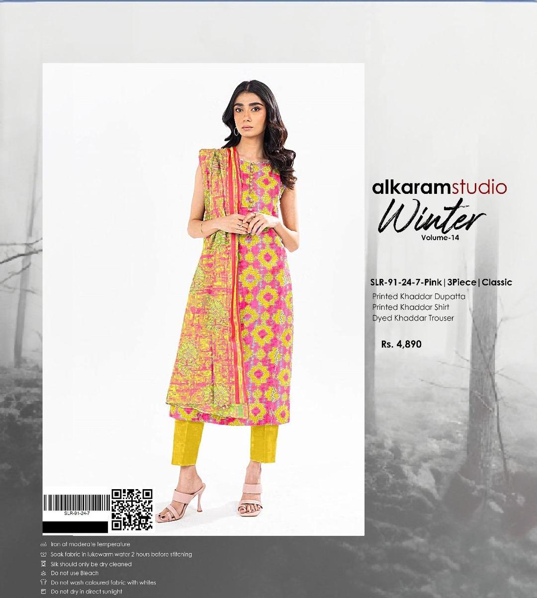 3 Pcs Women's Unstitched Printed Suit