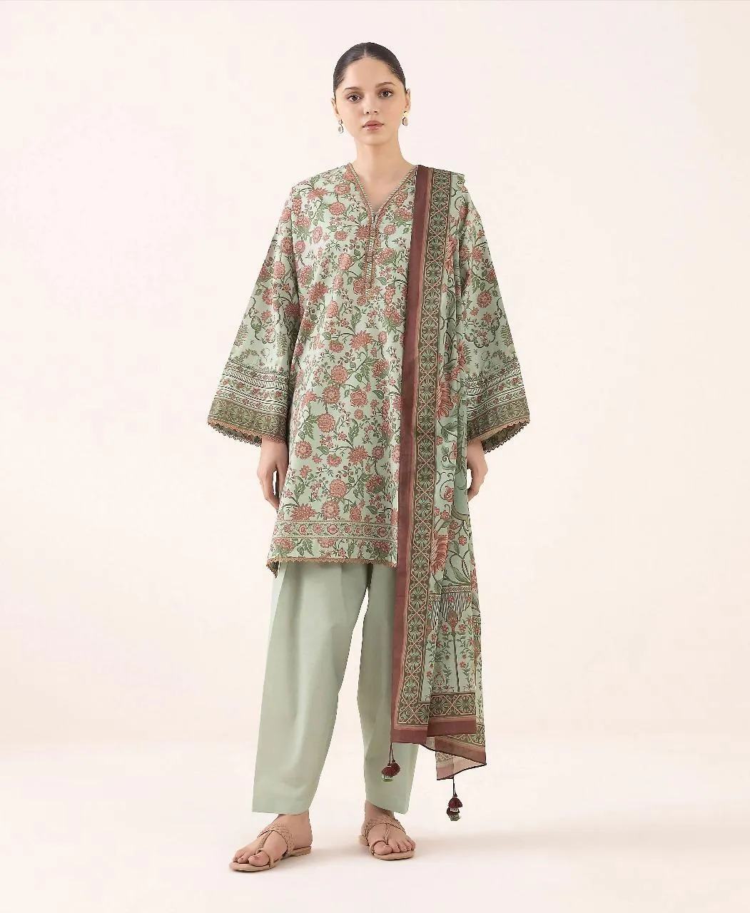 3 Pcs Women's Unstitched Printed Suit