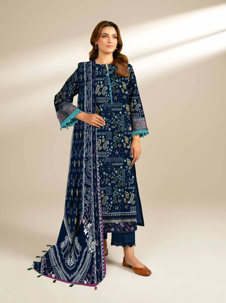 3 Pcs Women's Unstitched Printed Suit