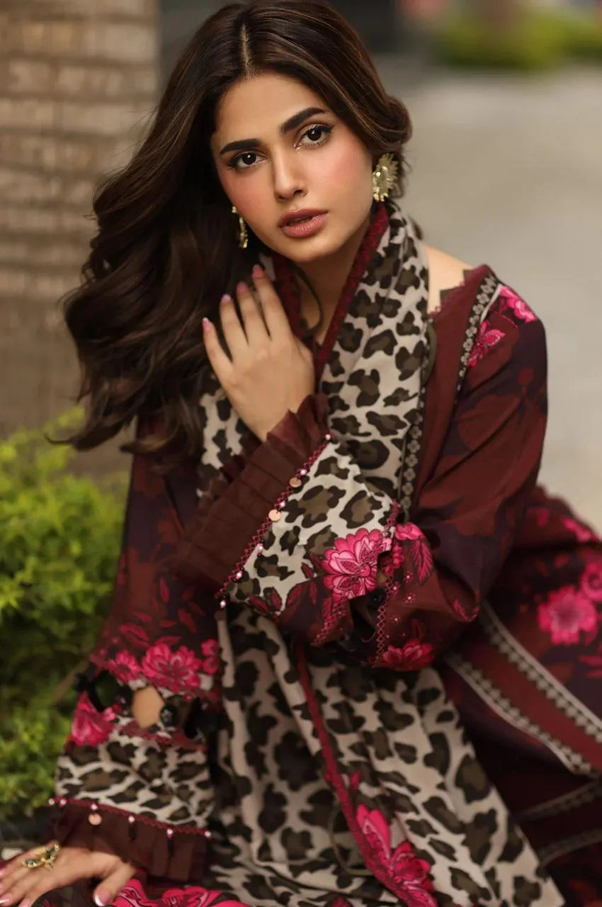 3 Pcs Women's Unstitched Printed Suit