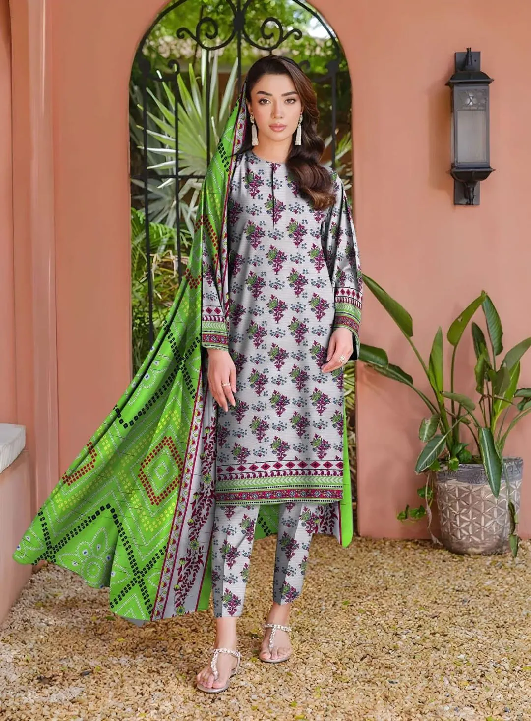 3 Pcs Women's Unstitched Printed Suit
