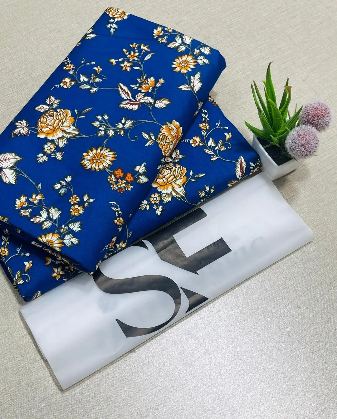 2 Pcs Women's Unstitched Printed Suit view 2