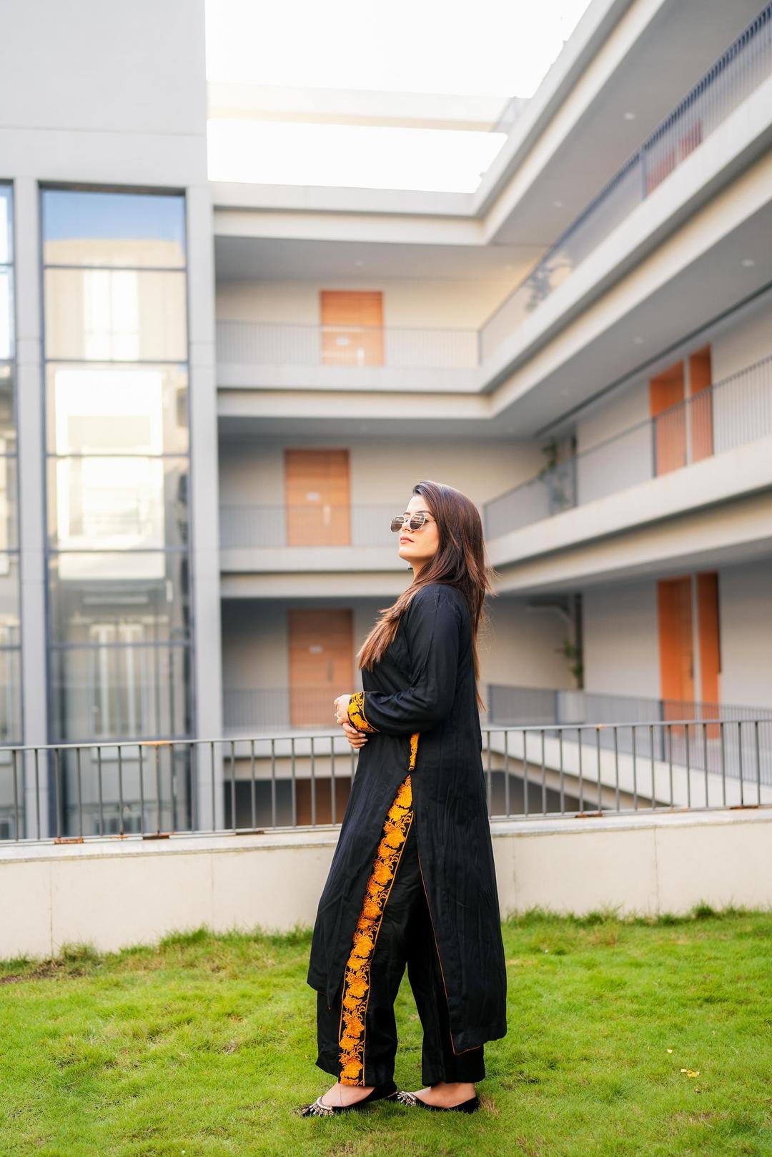 Stylish Women's Stitched Embroidered Shirt And Trouser Set - 2 Pcs