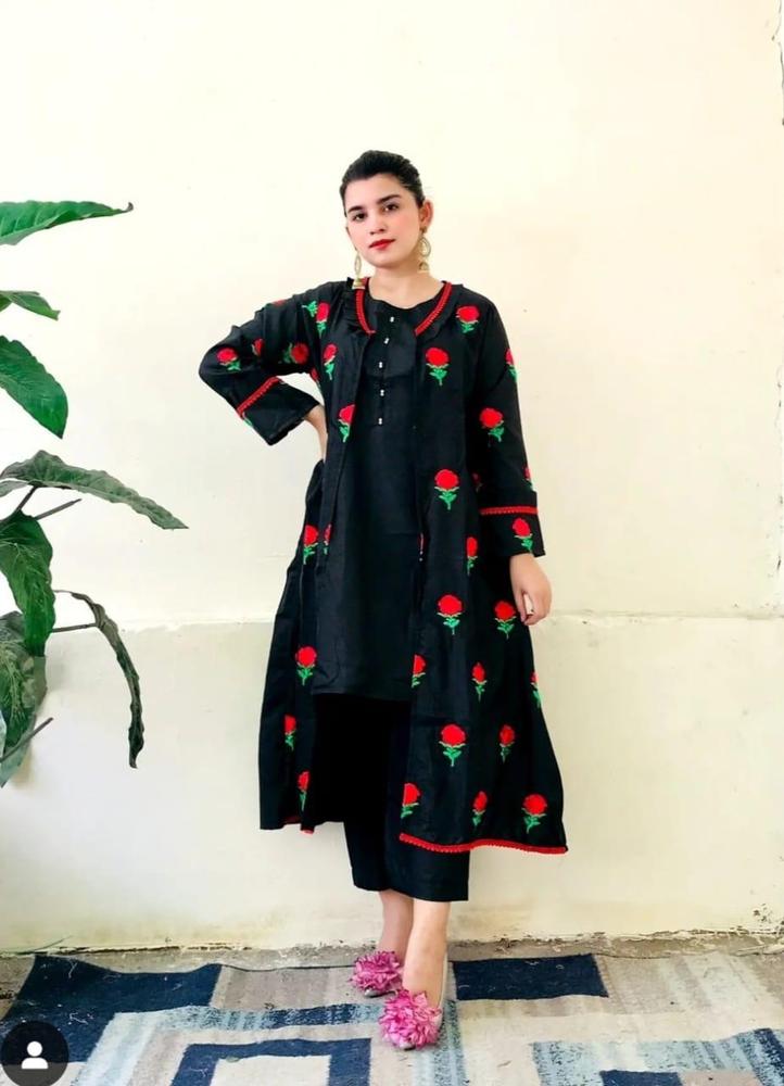 3 Pcs Women's Stitched Silk Embroidered Suit 