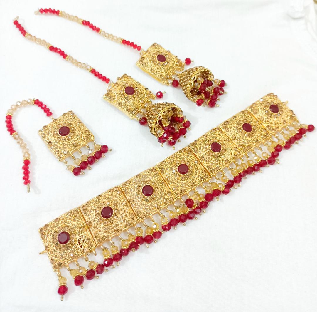 Elegant Maroon 4 Pcs Choker Set - Multi Layered Design
