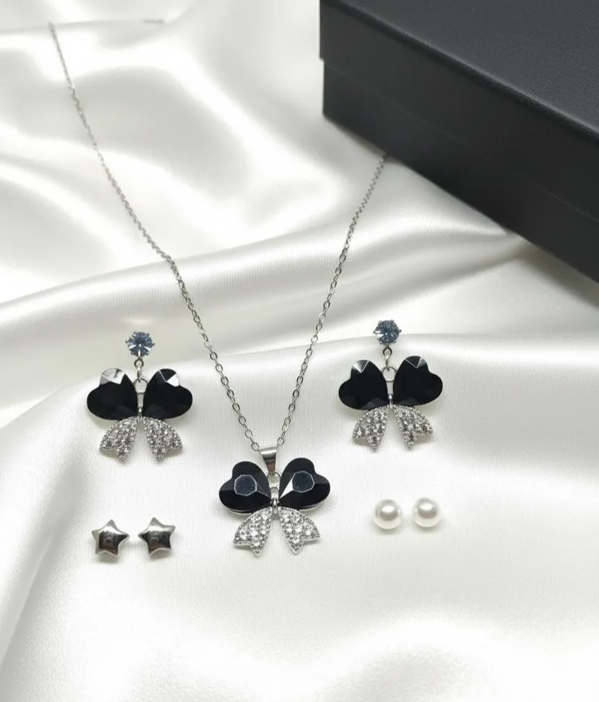 Pendant Set