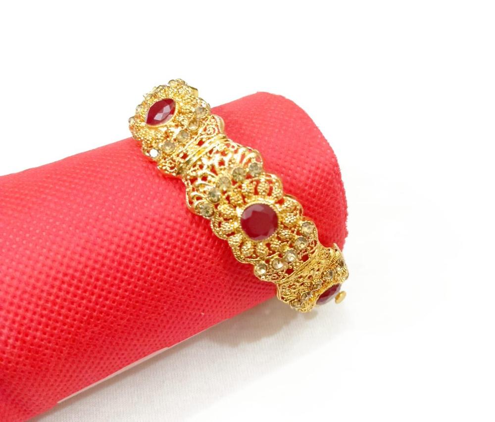 1 Pc Gold Plated Artificial Stones Kara Bangle