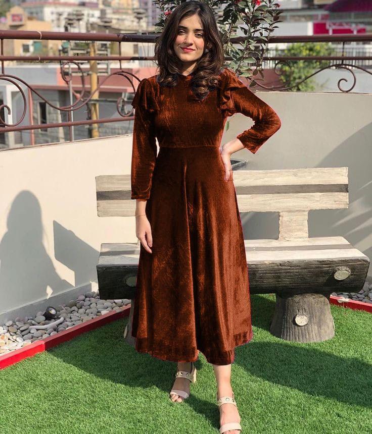 2 Pcs Women's Unstitched Velvet 3-D Block Printed Suit