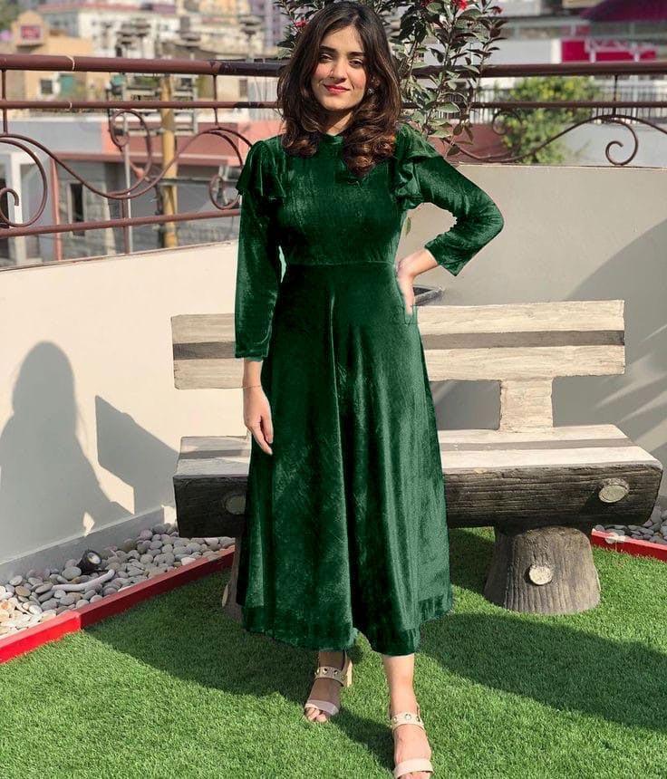 2 Pcs Women's Unstitched Velvet 3-D Block Printed Suit