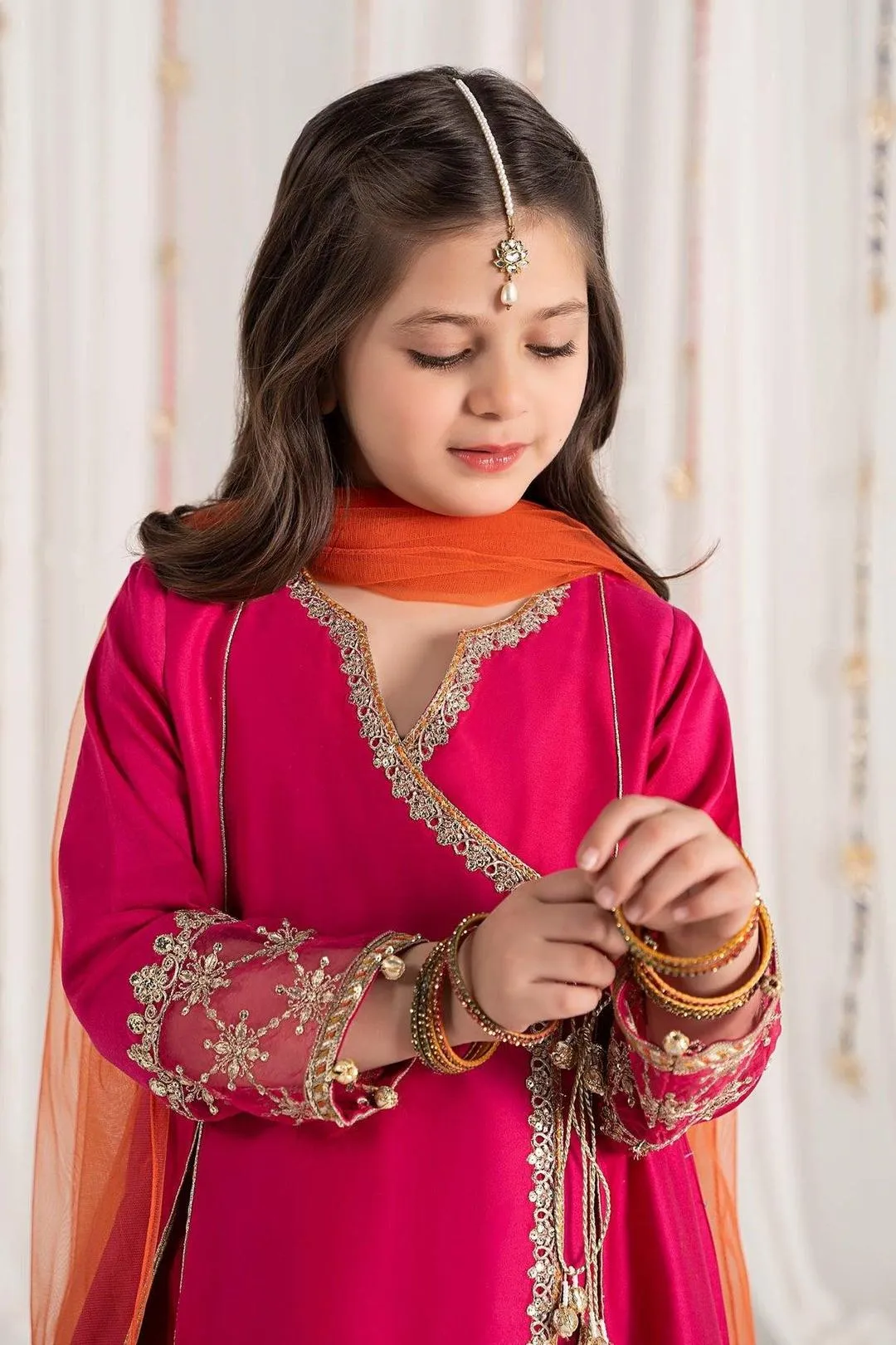 3 Pcs Girl's Dhanak Embroidered Unstitched Suit