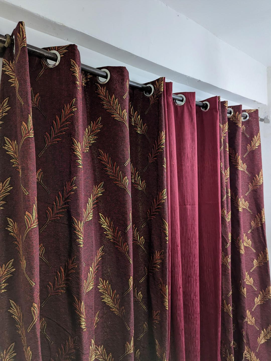 Stylish 3 Pcs Jacquard Printed Double Sided Curtains - Maroon
