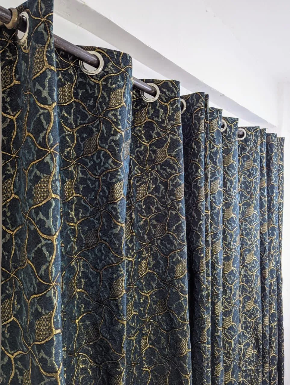 Stylish 1 Pc Black Jacquard Indoor Home Curtains - Printed Pattern