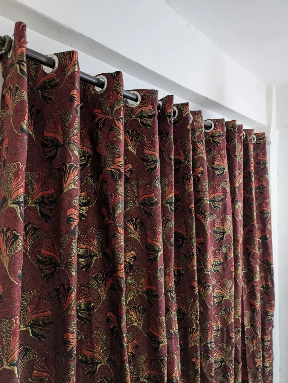 Maroon Jacquard Indoor Home Curtains - 1 Pc, Printed Design