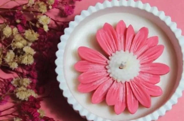 Multicolor Scented Candle Gift Set Collection - 3 Pcs for Everyday Use