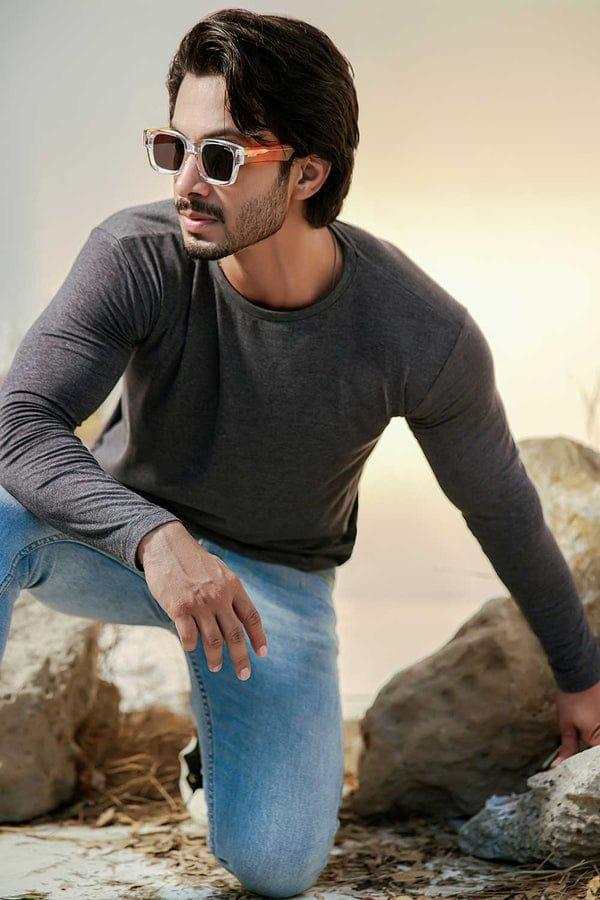 1 Pc Men's Stitched Jersey Plain T-Shirt - Charcoal