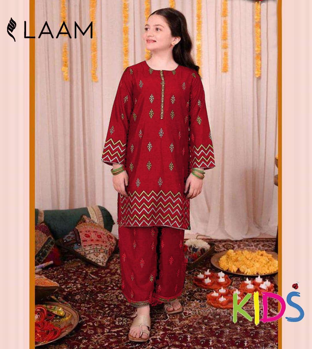 3 Pcs Girl's Lawn Embroidered Unstitched Suit