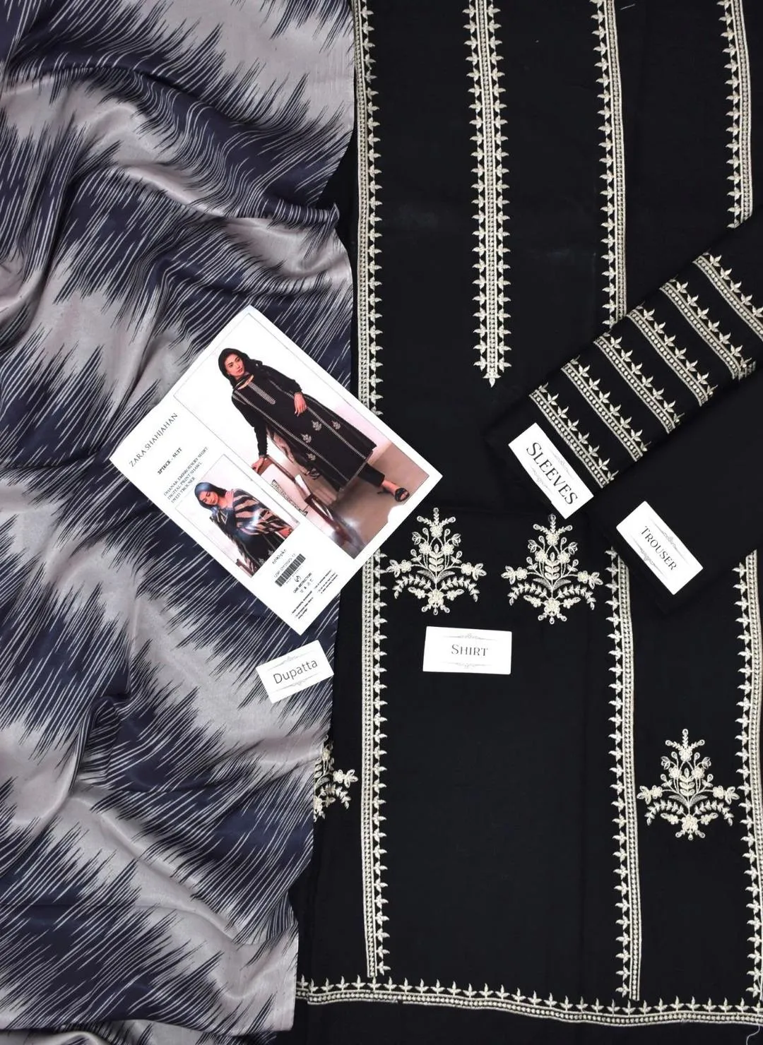 3 Pcs Women's Unstitched Embroidered Suit