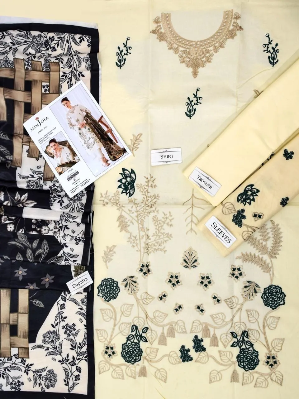 3 Pcs Women's Unstitched Embroidered Suit