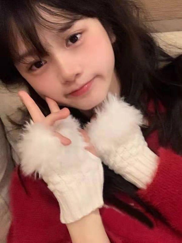 Cozy Wool Embroidered Fingerless Gloves for Women - 1 Pair