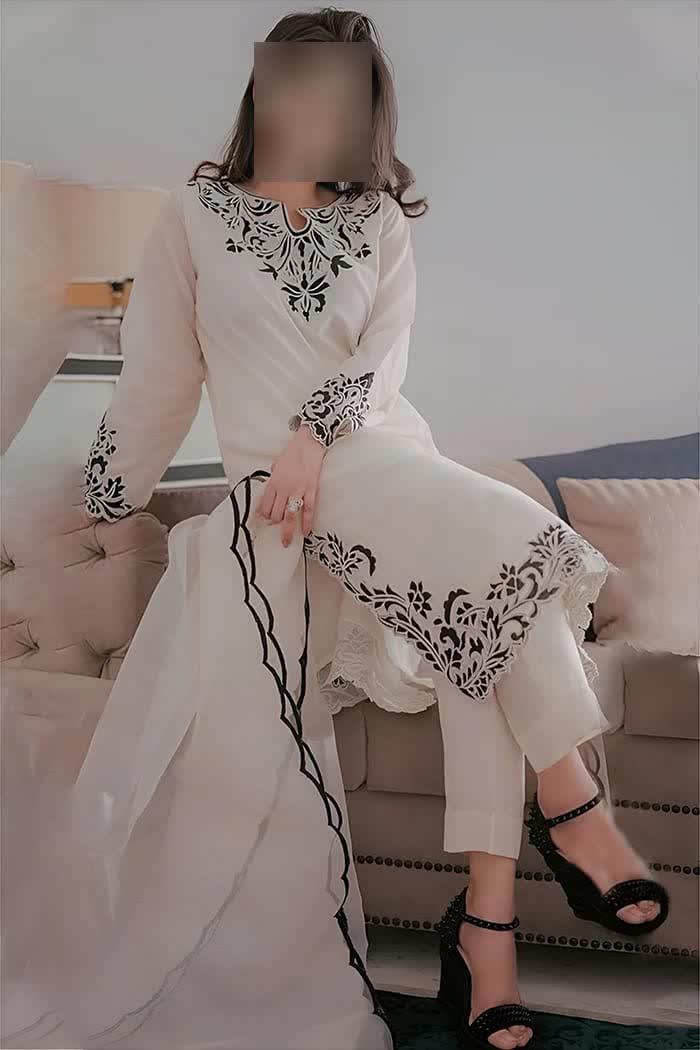 3 Pcs Women's Unstitched Embroidered Suit
