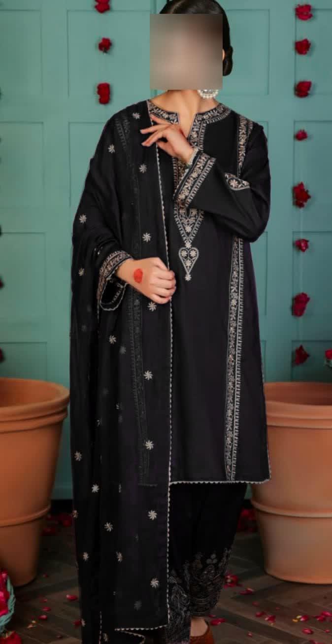 3 Pcs Women's Unstitched Embroidered Suit