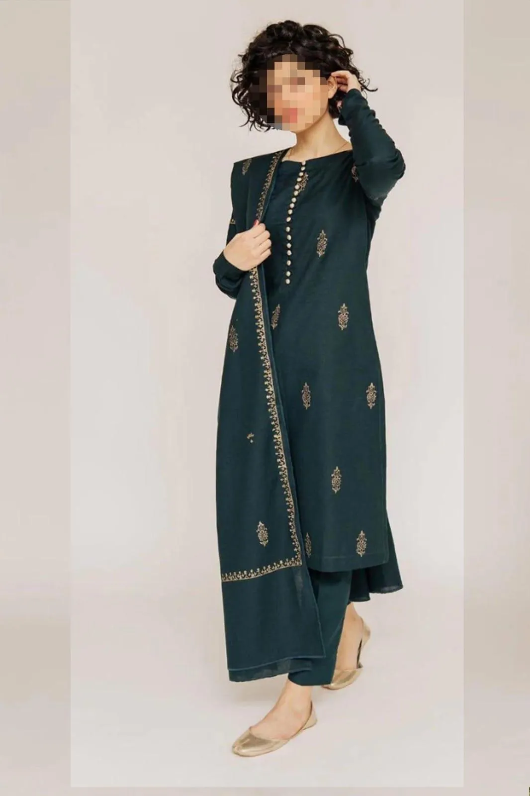 3 Pcs Women's Unstitched Embroidered Suit