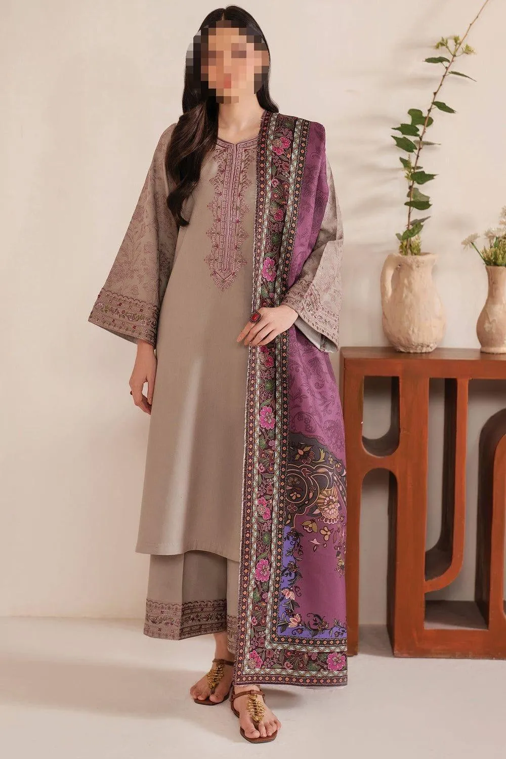 3 Pcs Women's Unstitched Embroidered Suit