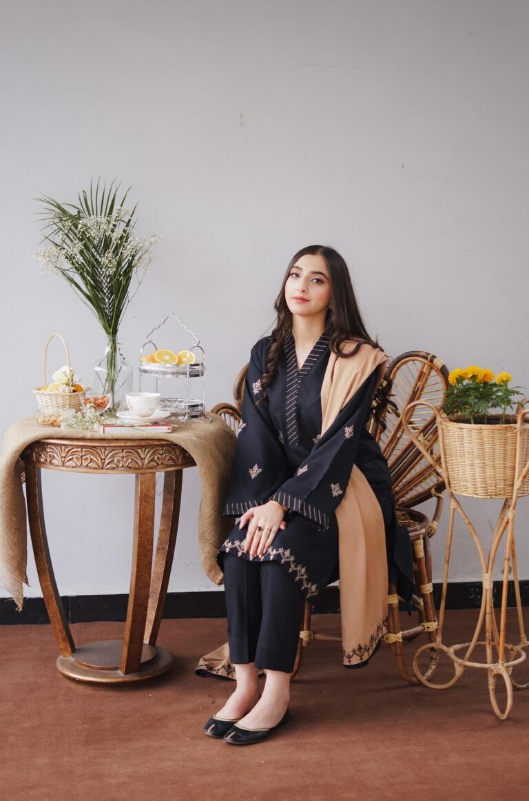 3 Pcs Women's Unstitched Embroidered Suit