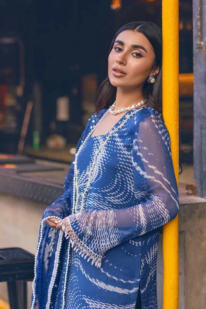 3 Pcs Women's Unstitched Khaddar Printed Suit