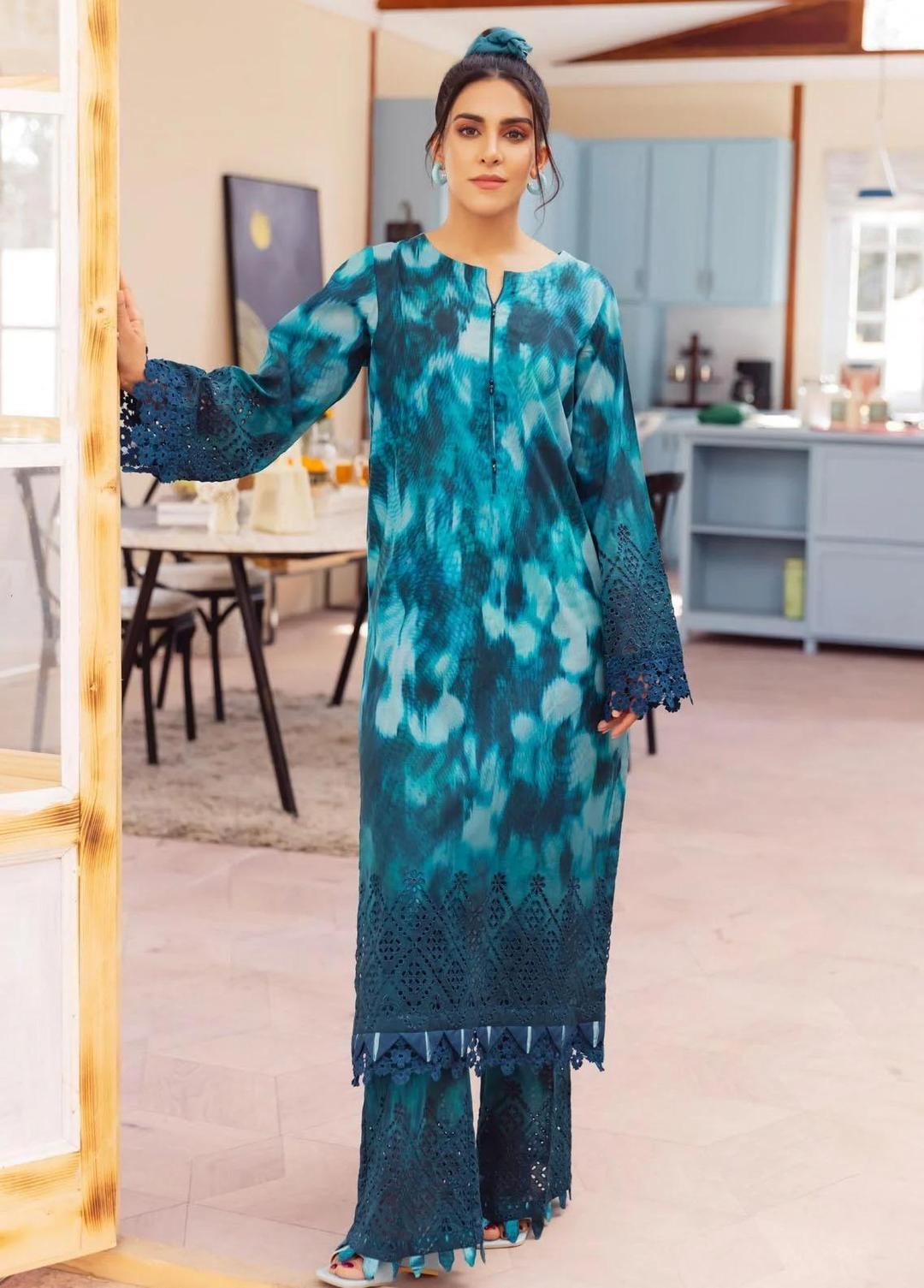 3 Pcs Women's Unstitched Khaddar Printed Suit