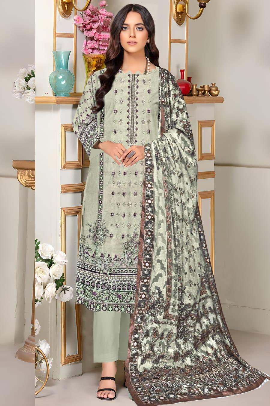 Stunning Off White Suit: 3 Pcs Digital Print & Embroidered Design