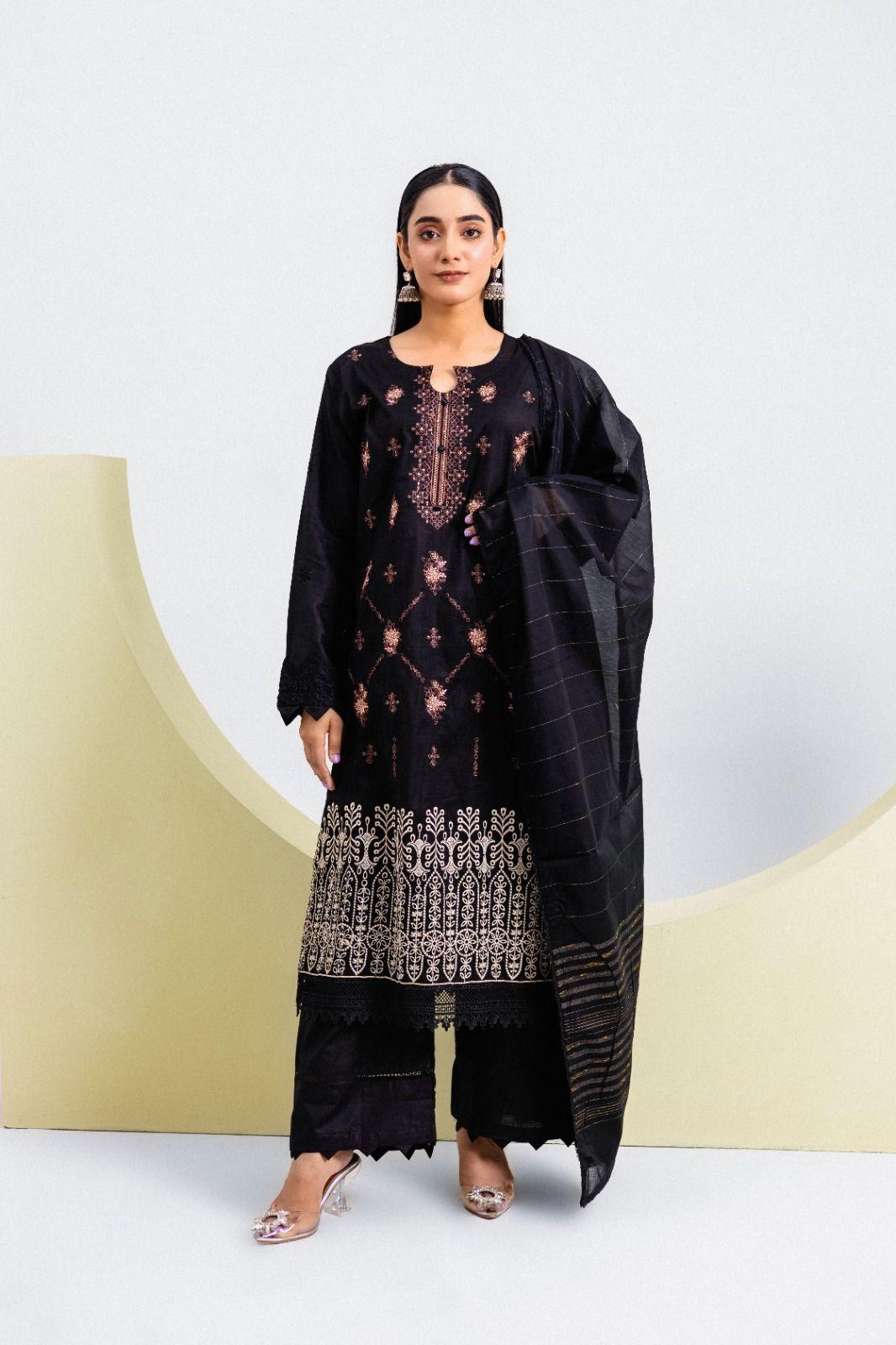 Women's Stunning Embroidered Lawn Suit - 3 Pcs